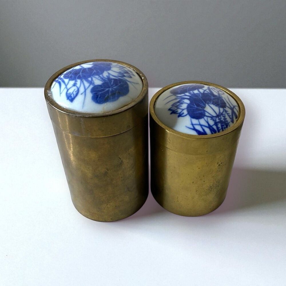 Vintage Set Round Brass Snuff Tobacco Containers Blue & White Porcelian Lid - Picture 6 of 11
